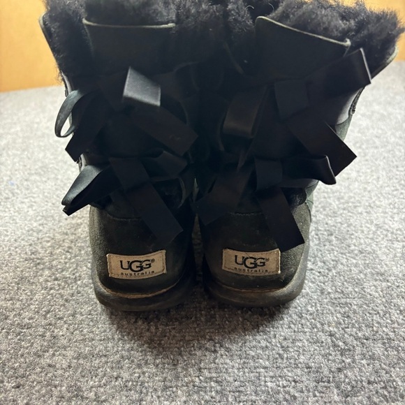UGG Women’s Black Bailey Bow II Boots size: 6 - Picture 8 of 12